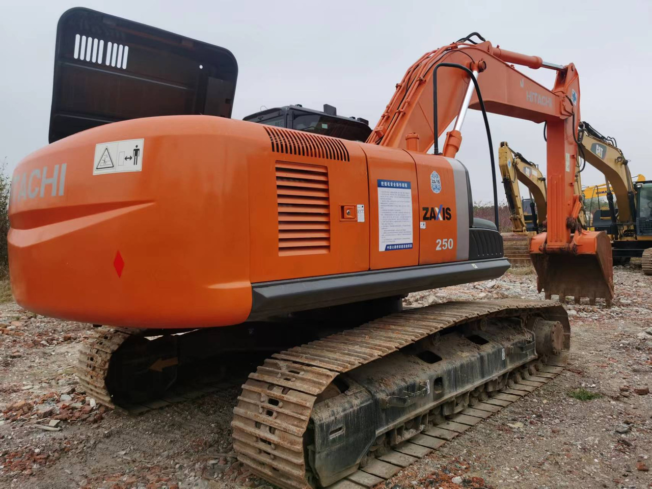 HITACHI ZX250 - حفار زحاف: صورة 1 HITACHI ZX250 - حفار زحاف: صورة 1