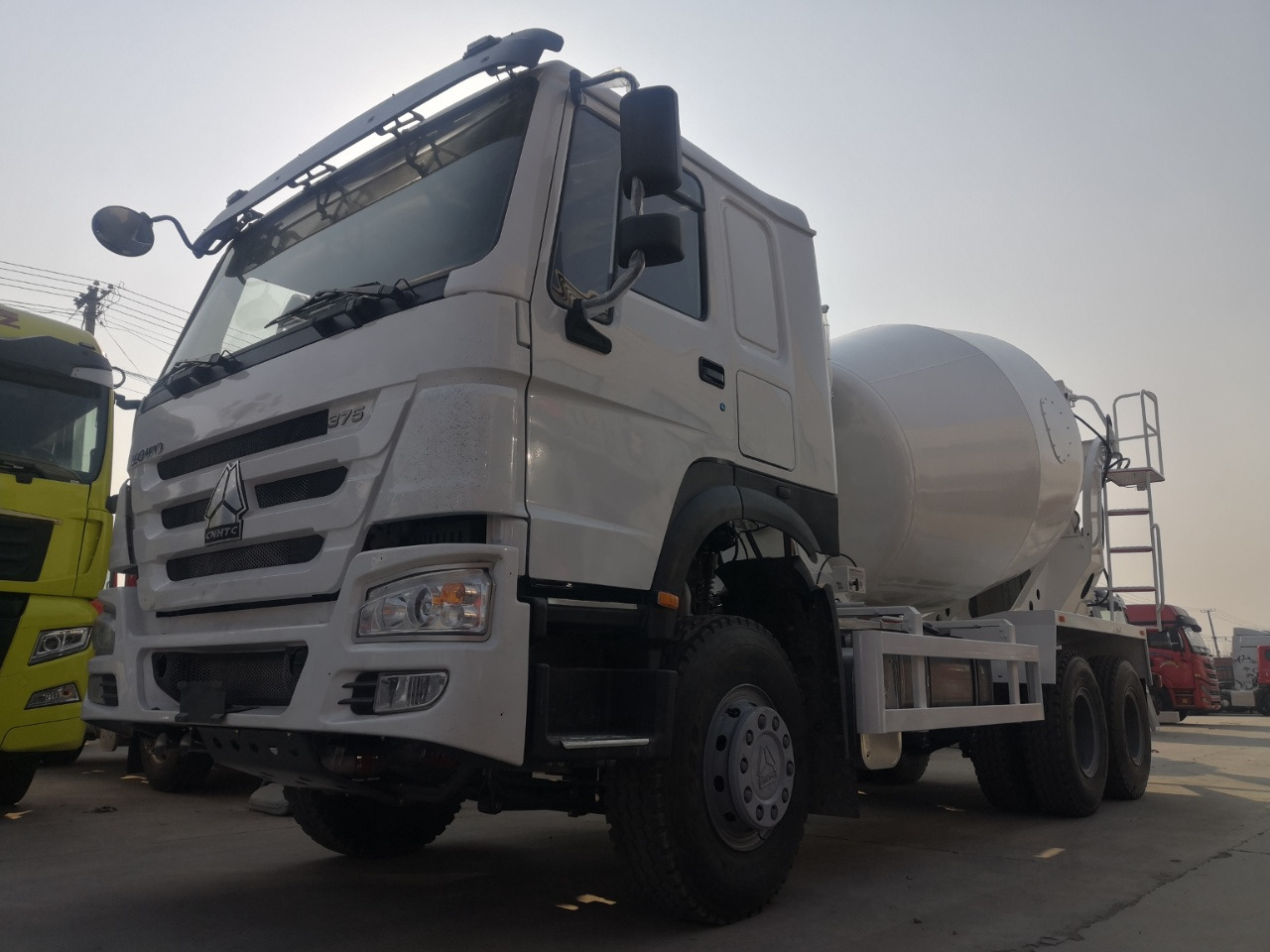 HOWO 10Cube Cement Mixer Truck 6*4 Click Here for Discount - شاحنة خلاطة خرسانة: صورة 2 HOWO 10Cube Cement Mixer Truck 6*4 Click Here for Discount - شاحنة خلاطة خرسانة: صورة 2