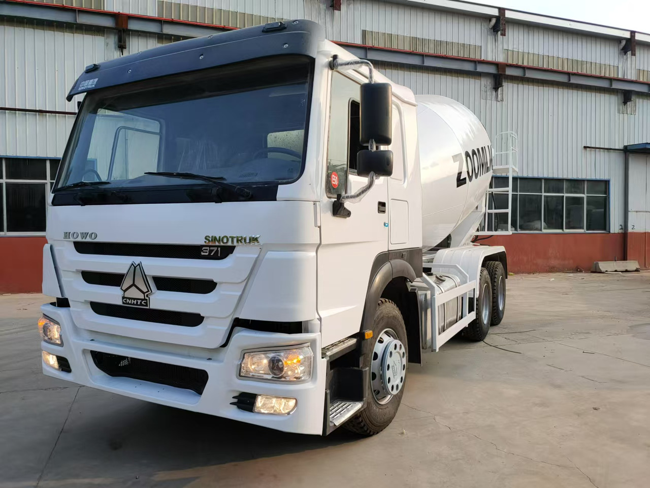 HOWO 371HP Concrete Mixer Truck Click for Discount - شاحنة خلاطة خرسانة: صورة 1 HOWO 371HP Concrete Mixer Truck Click for Discount - شاحنة خلاطة خرسانة: صورة 1