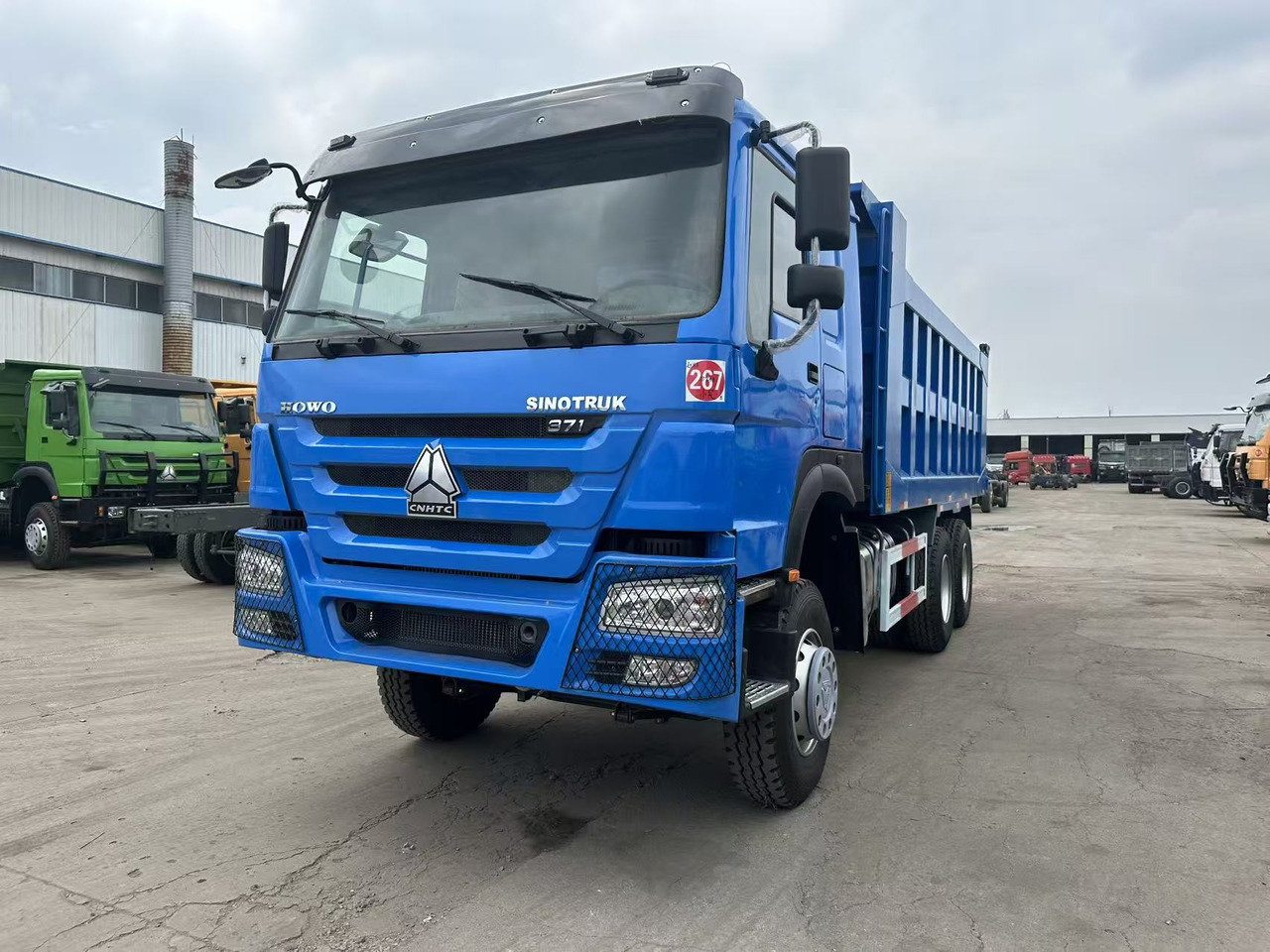 HOWO 371HP Dump Truck 6x4 Click Here for Discount - شاحنة قلاب: صورة 1 HOWO 371HP Dump Truck 6x4 Click Here for Discount - شاحنة قلاب: صورة 1