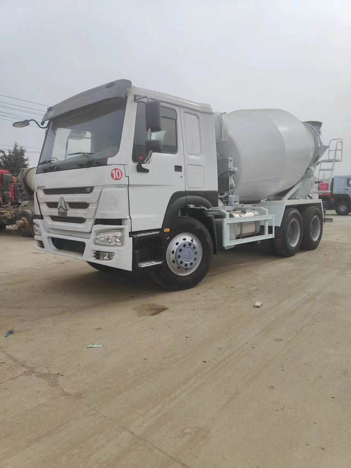 HOWO 375 Cement Mixer Truck 6*4 - شاحنة خلاطة خرسانة: صورة 1 HOWO 375 Cement Mixer Truck 6*4 - شاحنة خلاطة خرسانة: صورة 1
