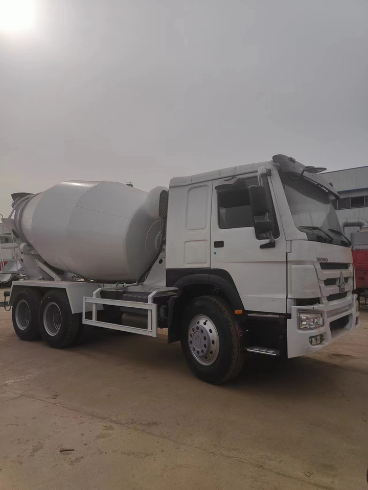 HOWO 375 Cement Mixer Truck 6*4 - شاحنة خلاطة خرسانة: صورة 3 HOWO 375 Cement Mixer Truck 6*4 - شاحنة خلاطة خرسانة: صورة 3