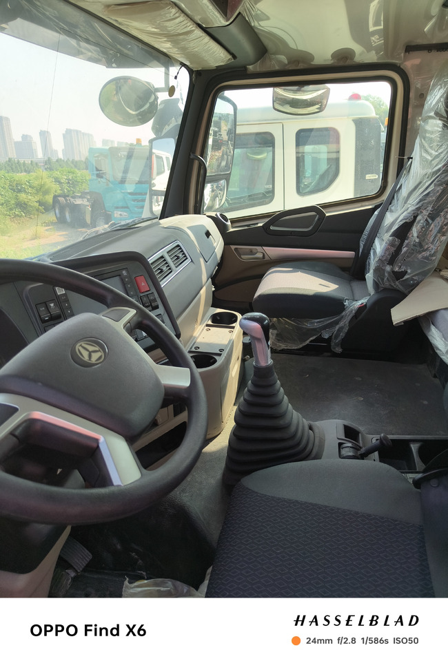 HOWO HaoHan N5G Cement Mixer Truck - شاحنة خلاطة خرسانة: صورة 5 HOWO HaoHan N5G Cement Mixer Truck - شاحنة خلاطة خرسانة: صورة 5