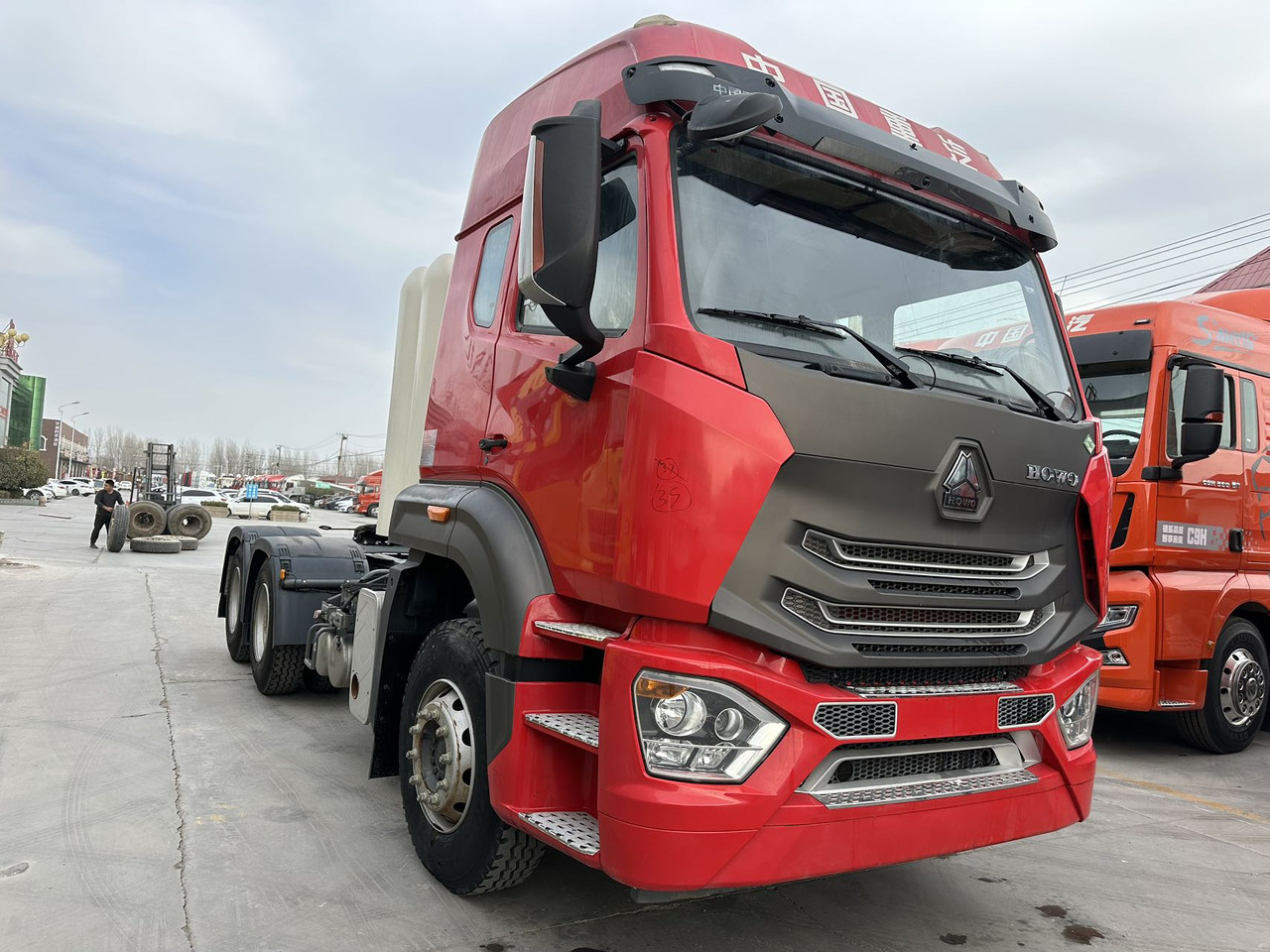 HOWO Haohan N7W 6✖4 - وحدة جر: صورة 2 HOWO Haohan N7W 6✖4 - وحدة جر: صورة 2