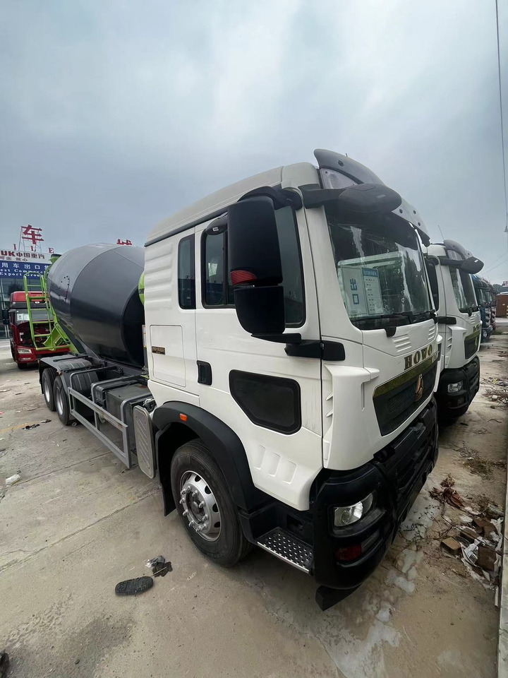 HOWO TX350 Cement Mixer Truck - شاحنة خلاطة خرسانة: صورة 2 HOWO TX350 Cement Mixer Truck - شاحنة خلاطة خرسانة: صورة 2