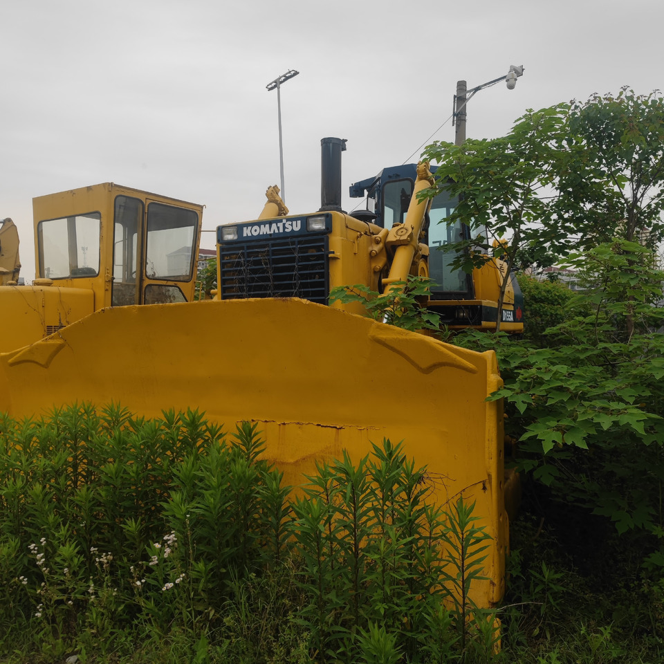 KOMATSU BULLDOZER D155A - آلات البناء: صورة 5 KOMATSU BULLDOZER D155A - آلات البناء: صورة 5