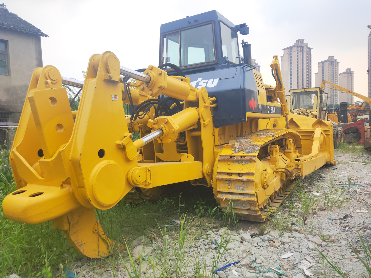 KOMATSU D155A-2 - جرافة: صورة 1 KOMATSU D155A-2 - جرافة: صورة 1