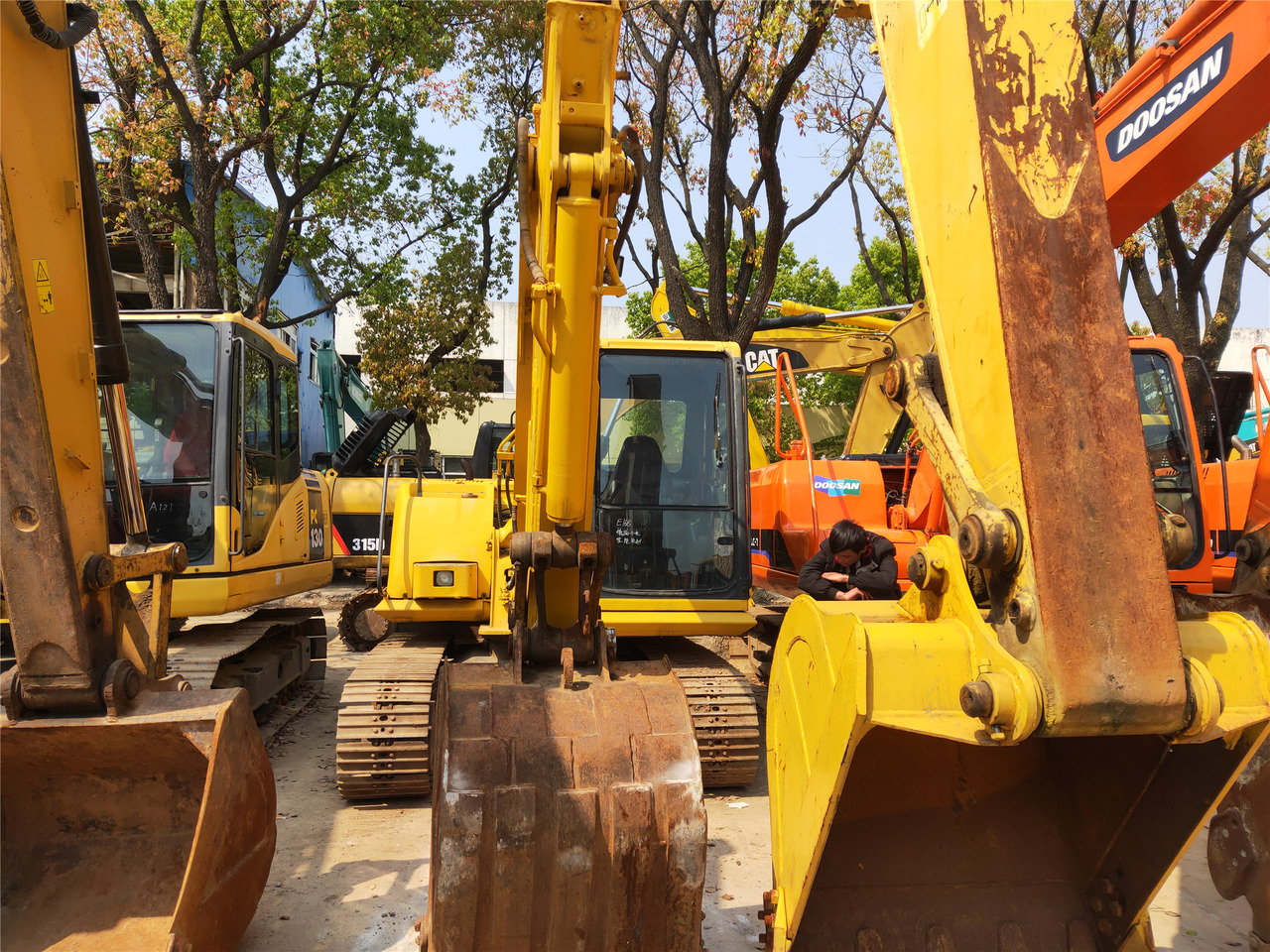 KOMATSU PC60 Mini Excavator - حفارة مُصَّغرة: صورة 2 KOMATSU PC60 Mini Excavator - حفارة مُصَّغرة: صورة 2