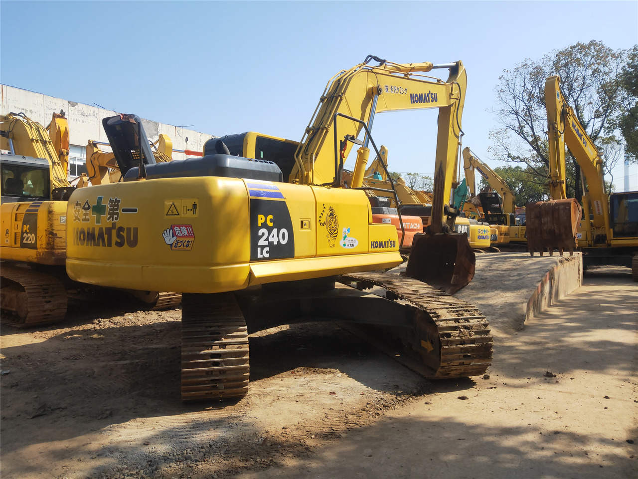 Komatsu Crawler Excavator PC240-8 - حفار زحاف: صورة 2 Komatsu Crawler Excavator PC240-8 - حفار زحاف: صورة 2