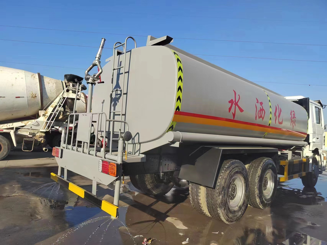 SHACMAN F3000 Water Tanker Click Here For DISCOUNT - شاحنة صهريج: صورة 4 SHACMAN F3000 Water Tanker Click Here For DISCOUNT - شاحنة صهريج: صورة 4