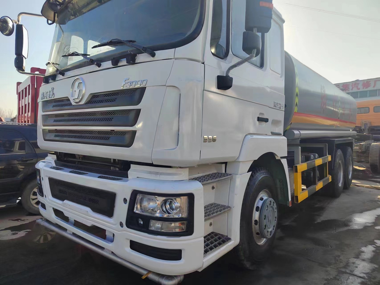 SHACMAN F3000 Water Tanker Click Here For DISCOUNT - شاحنة صهريج: صورة 2 SHACMAN F3000 Water Tanker Click Here For DISCOUNT - شاحنة صهريج: صورة 2