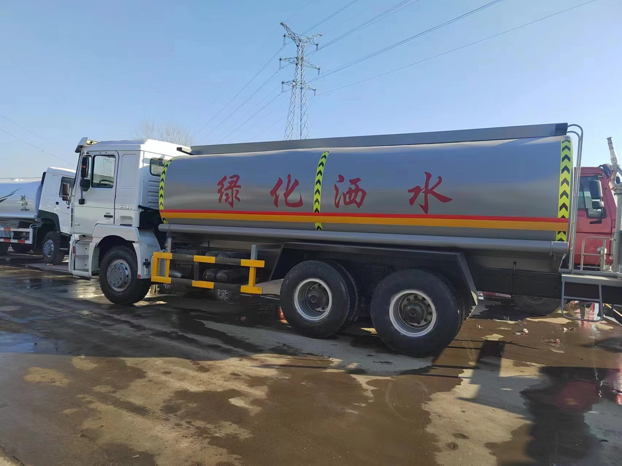 SHACMAN F3000 Water Tanker Click Here For DISCOUNT - شاحنة صهريج: صورة 1 SHACMAN F3000 Water Tanker Click Here For DISCOUNT - شاحنة صهريج: صورة 1