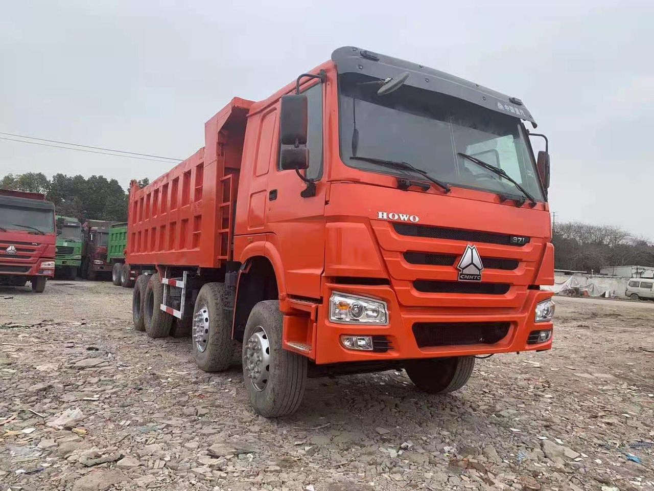 SINOTRUK HOWO 371 8X4 CLICK HERE FOR DISCOUNT - شاحنة قلاب: صورة 2 SINOTRUK HOWO 371 8X4 CLICK HERE FOR DISCOUNT - شاحنة قلاب: صورة 2