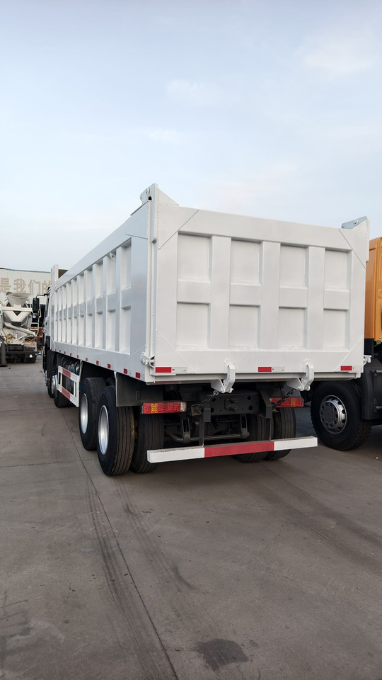 SINOTRUK HOWO 371 8x4 Dump Truck Click for Discount - شاحنة قلاب: صورة 5 SINOTRUK HOWO 371 8x4 Dump Truck Click for Discount - شاحنة قلاب: صورة 5
