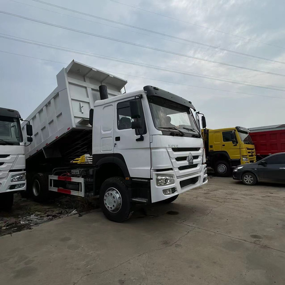SINOTRUK HOWO 6x4 Dump Truck Click for Discount - شاحنة قلاب: صورة 2 SINOTRUK HOWO 6x4 Dump Truck Click for Discount - شاحنة قلاب: صورة 2