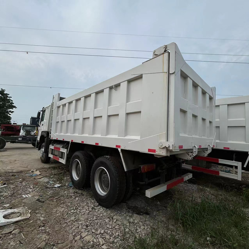SINOTRUK HOWO 6x4 Dump Truck Click for Discount SINOTRUK HOWO 6x4 Dump Truck Click for Discount: صورة 7