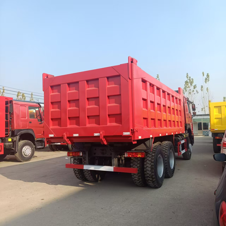 SINOTRUK HOWO 6x4 Dump Truck Click for Discount - شاحنة قلاب: صورة 4 SINOTRUK HOWO 6x4 Dump Truck Click for Discount - شاحنة قلاب: صورة 4