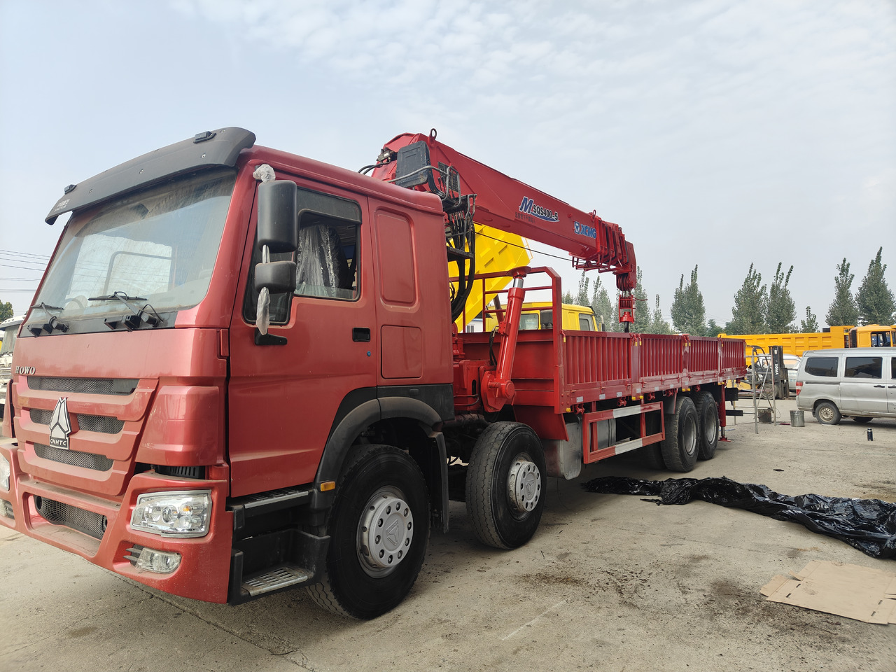 SINOTRUK HOWO 8X4 16 TONS CLICK HERE FOR DISCOUNT - شاحنة كرين: صورة 2 SINOTRUK HOWO 8X4 16 TONS CLICK HERE FOR DISCOUNT - شاحنة كرين: صورة 2