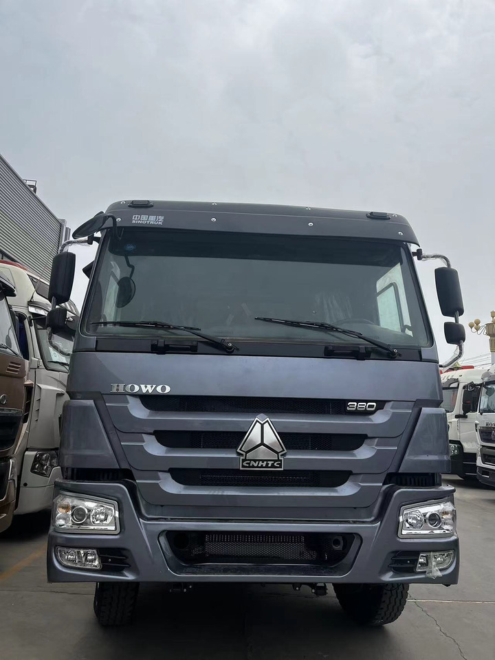 SINOTRUK HOWO Dump Truck 6x4 Click for Discount - شاحنة: صورة 3 SINOTRUK HOWO Dump Truck 6x4 Click for Discount - شاحنة: صورة 3