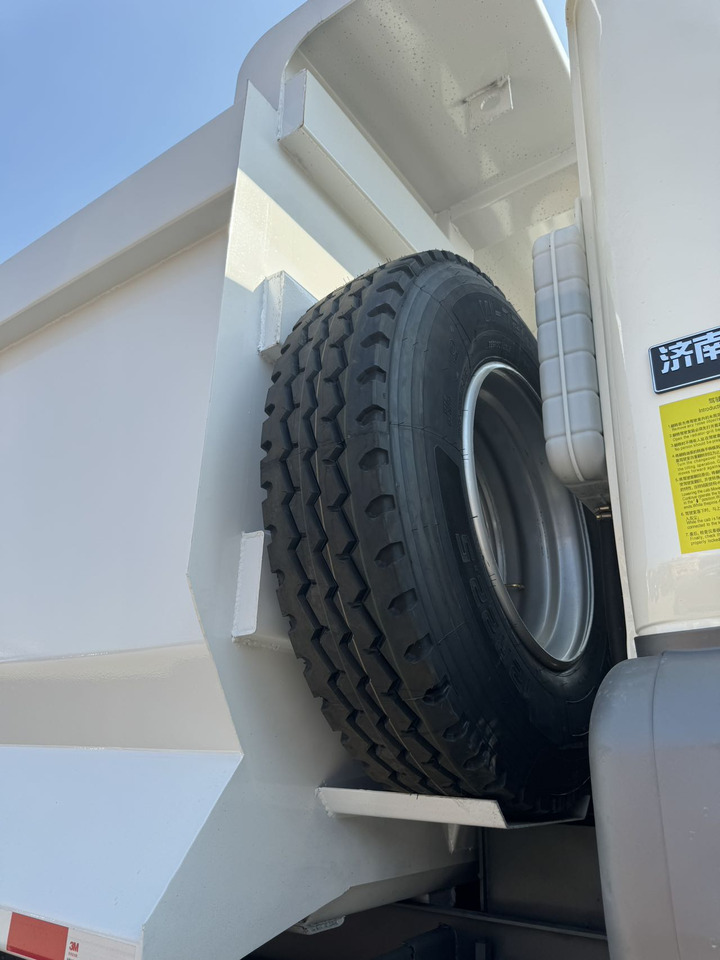 SINOTRUK HOWO NX400 6X4 - شاحنة قلاب: صورة 3 SINOTRUK HOWO NX400 6X4 - شاحنة قلاب: صورة 3