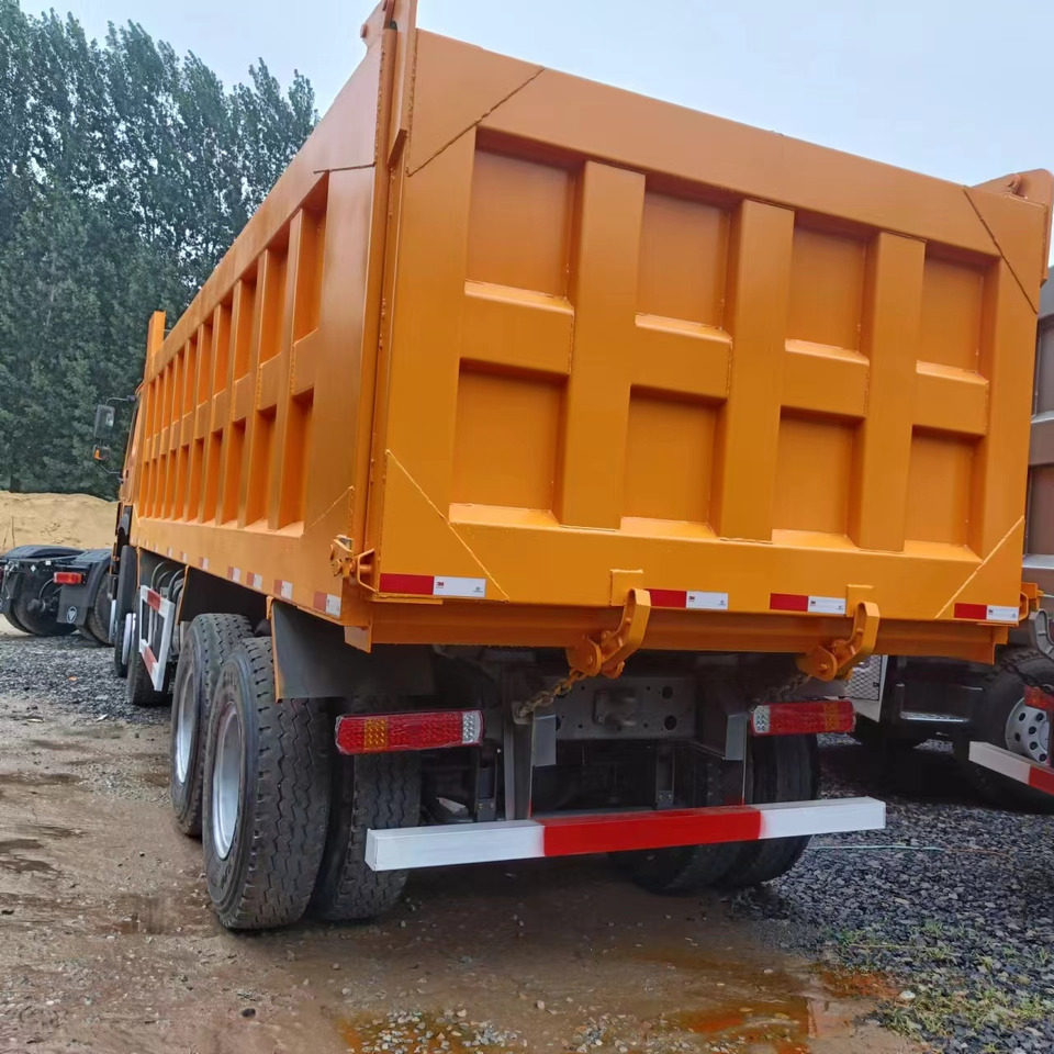 Sino HOWO 8x4 Dump Truck Click for Discount - شاحنة قلاب: صورة 4 Sino HOWO 8x4 Dump Truck Click for Discount - شاحنة قلاب: صورة 4