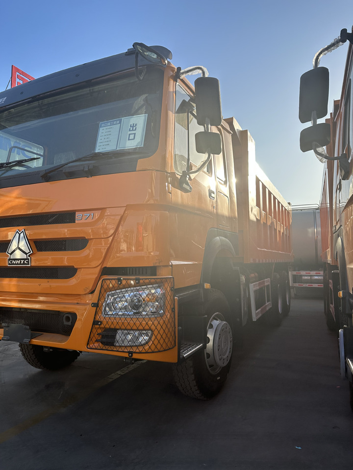 Sinotrack HOWO 6x4 Dump Truck Click for Discount - شاحنة قلاب: صورة 2 Sinotrack HOWO 6x4 Dump Truck Click for Discount - شاحنة قلاب: صورة 2