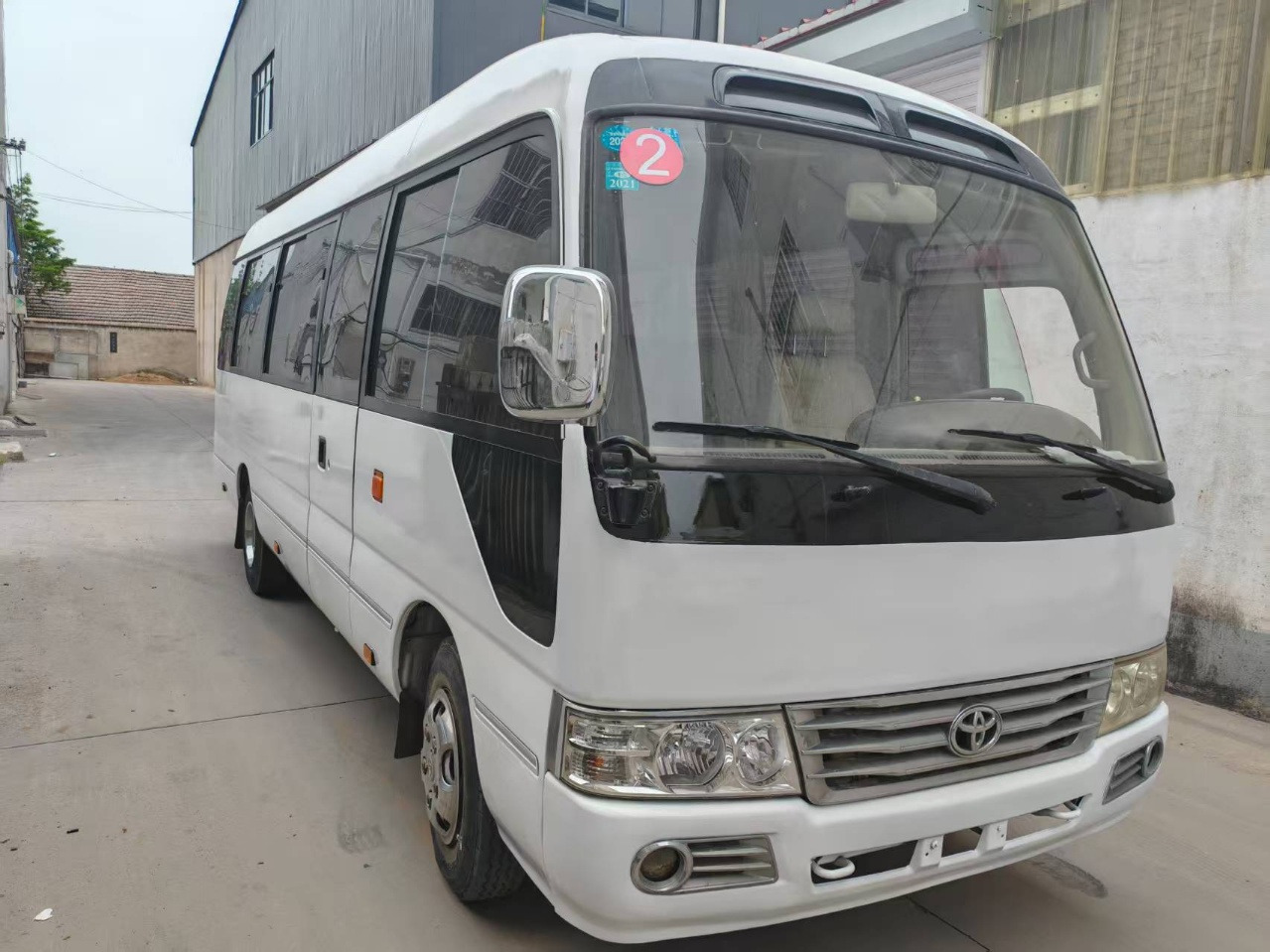 TOYOTA Mini Bus Low Mileage - مركبة كوتش: صورة 1 TOYOTA Mini Bus Low Mileage - مركبة كوتش: صورة 1