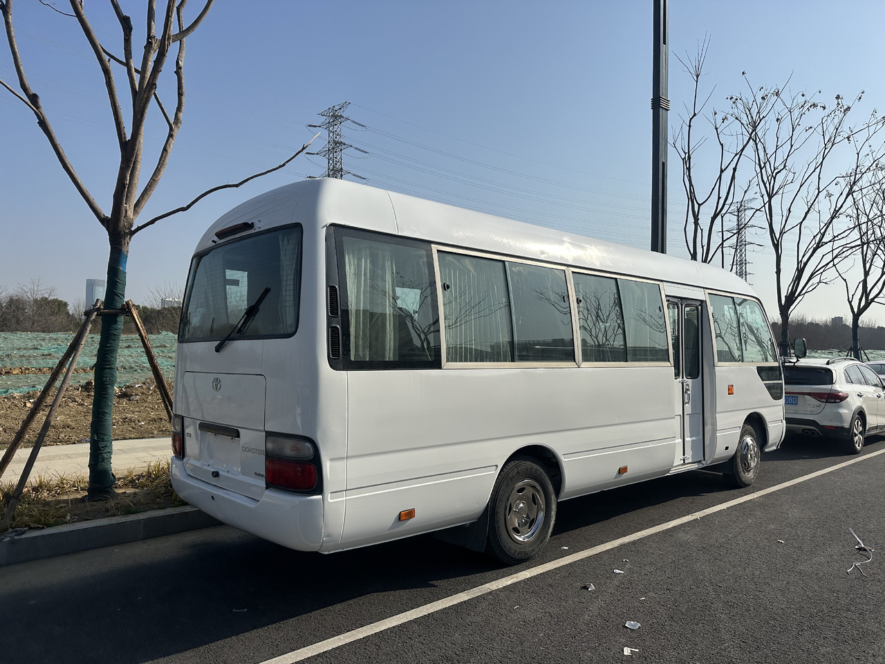 TOYOTA Mini Coach White Low Mileage - مركبة كوتش: صورة 5 TOYOTA Mini Coach White Low Mileage - مركبة كوتش: صورة 5