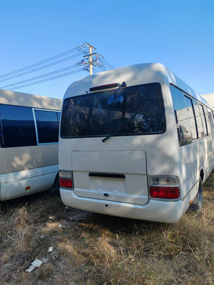 TOYOTA Whit Mini Bus Click for Discount - مركبة كوتش: صورة 3 TOYOTA Whit Mini Bus Click for Discount - مركبة كوتش: صورة 3