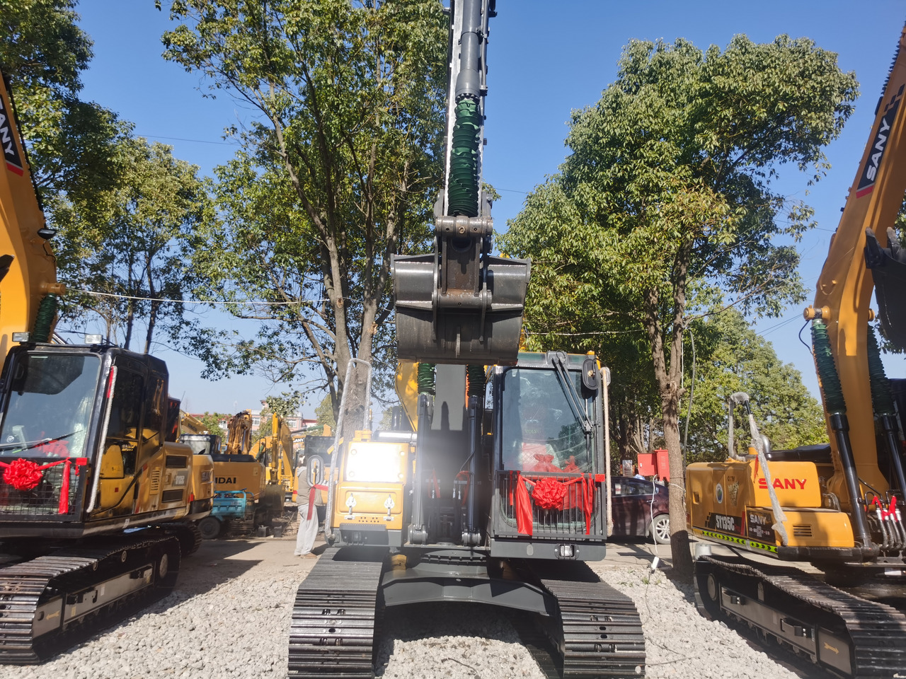 VOLVO EC140DL - حفار زحاف: صورة 2 VOLVO EC140DL - حفار زحاف: صورة 2