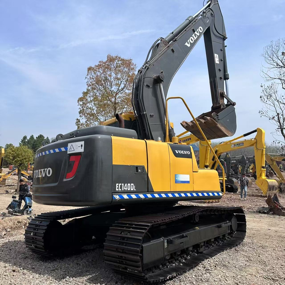 VOLVO EC140D - حفار زحاف: صورة 3 VOLVO EC140D - حفار زحاف: صورة 3