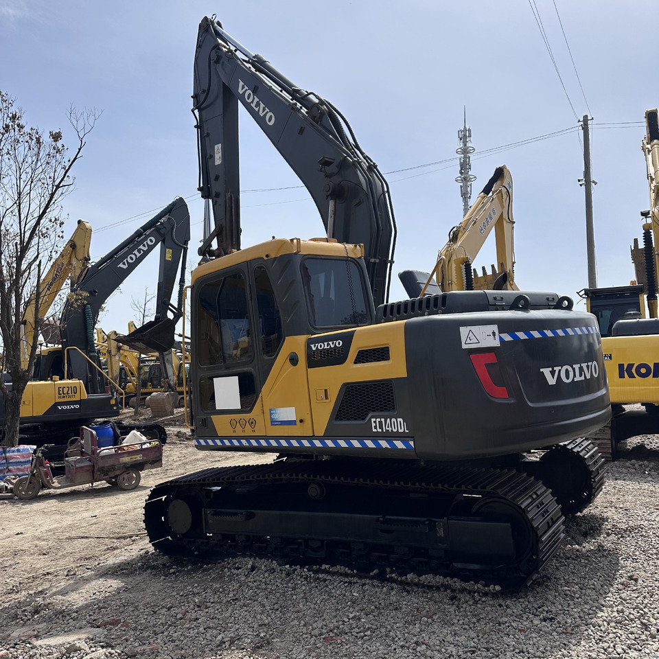 VOLVO EC140D - حفار زحاف: صورة 2 VOLVO EC140D - حفار زحاف: صورة 2