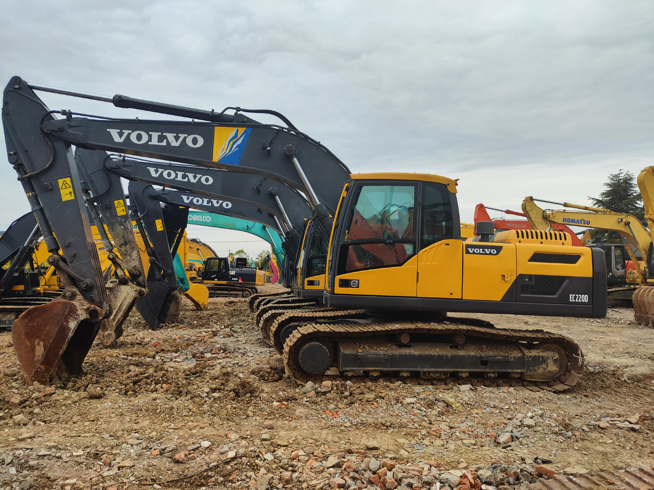 VOLVO EC220D - حفار زحاف: صورة 3 VOLVO EC220D - حفار زحاف: صورة 3