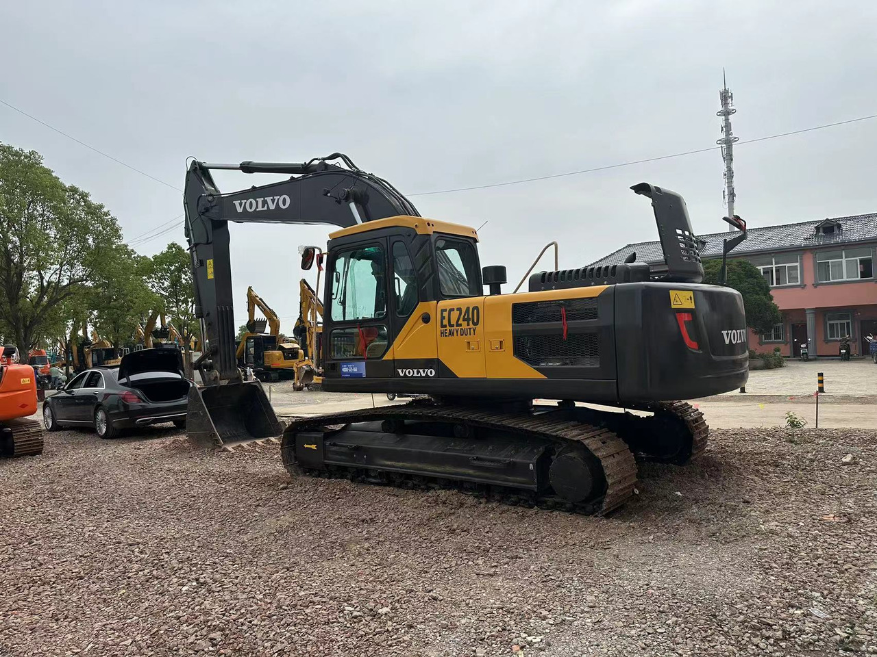 VOLVO Excavator EC240 - حفارة: صورة 2 VOLVO Excavator EC240 - حفارة: صورة 2