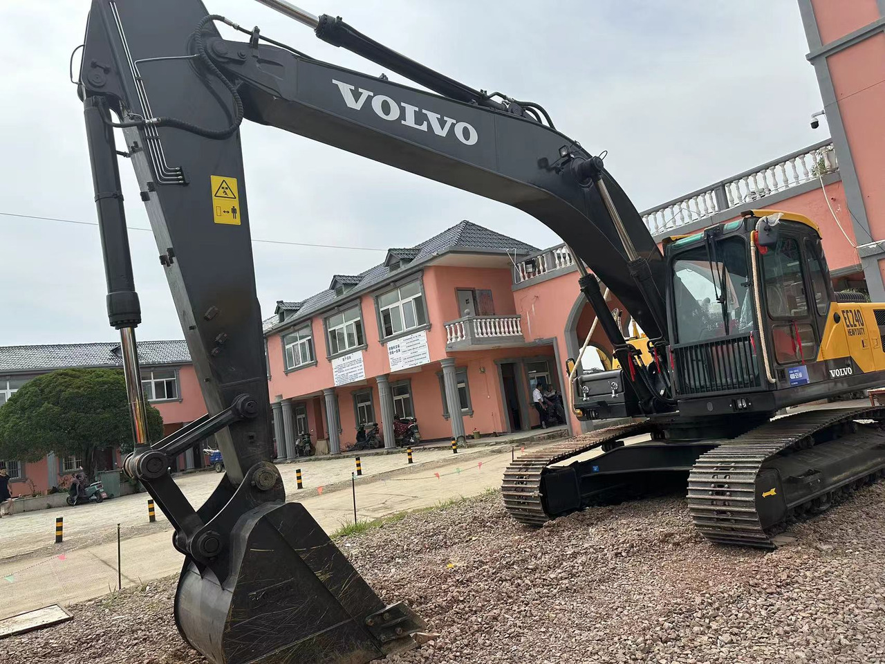 VOLVO Excavator EC240 - حفارة: صورة 4 VOLVO Excavator EC240 - حفارة: صورة 4