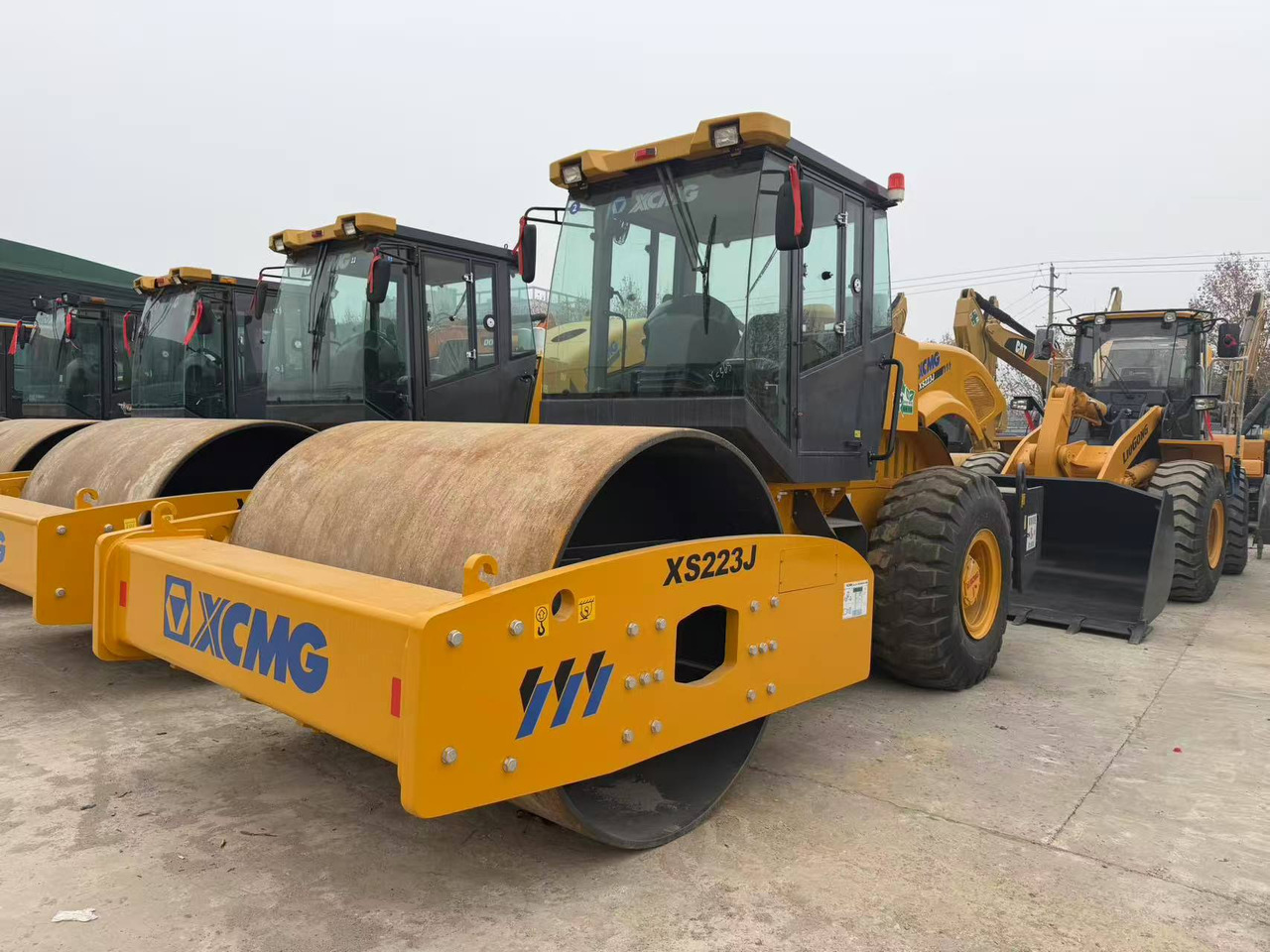 XCMG XS223J Roller Click Here for Discount - مدحلة: صورة 3 XCMG XS223J Roller Click Here for Discount - مدحلة: صورة 3