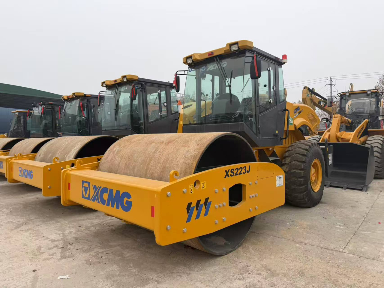 XCMG XS223J Roller Click Here for Discount - مدحلة: صورة 4 XCMG XS223J Roller Click Here for Discount - مدحلة: صورة 4