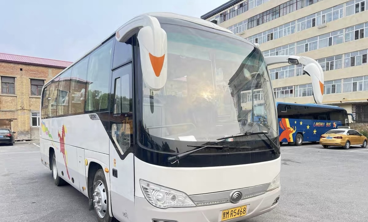 Yutong Coach 32 Seats Good Condition Click for Discount - مركبة كوتش: صورة 1 Yutong Coach 32 Seats Good Condition Click for Discount - مركبة كوتش: صورة 1