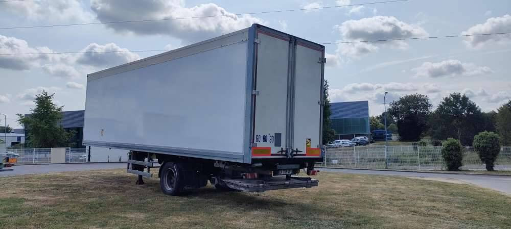 Semi-remorque 1 Essieu DISTRIBOX HAYON 24 PALETTES 2 PORTES AR 2M80 - نصف مقطورة صندوق مغلق: صورة 5 Semi-remorque 1 Essieu DISTRIBOX HAYON 24 PALETTES 2 PORTES AR 2M80 - نصف مقطورة صندوق مغلق: صورة 5