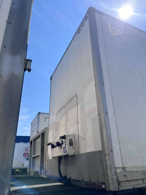 Semi-remorque 3 Essieux 38 TONNES 2 PORTES AR DOUBLE PLANCHER STEELBOX - نصف مقطورة صندوق مغلق: صورة 5 Semi-remorque 3 Essieux 38 TONNES 2 PORTES AR DOUBLE PLANCHER STEELBOX - نصف مقطورة صندوق مغلق: صورة 5