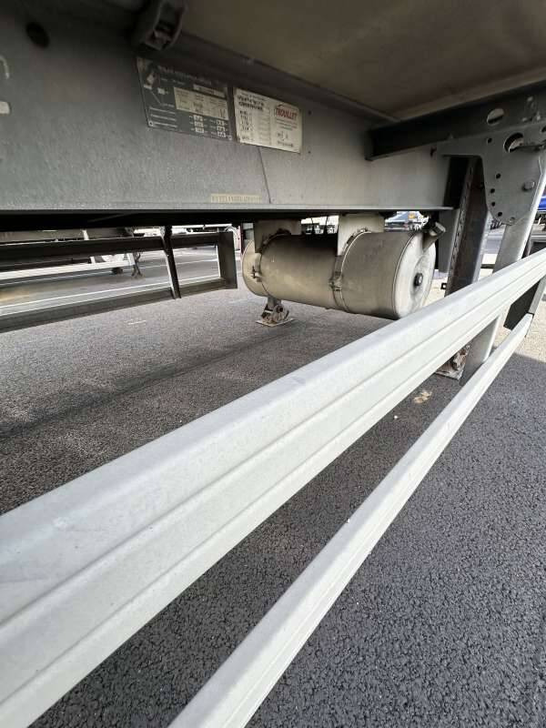 Semi-remorque 3 Essieux 38 TONNES CAISSE LAMBERET GROUPE CARRIER VECTOR 1550 Semi-remorque 3 Essieux 38 TONNES CAISSE LAMBERET GROUPE CARRIER VECTOR 1550: صورة 9