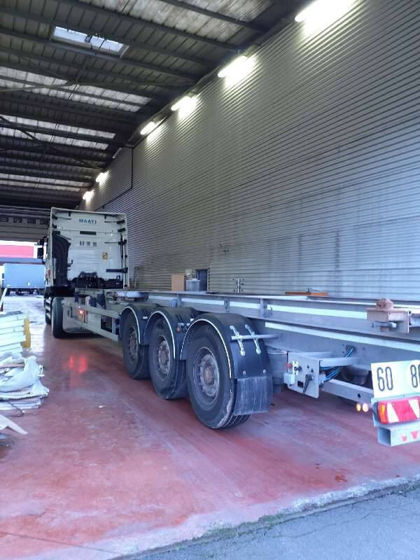 Semi-remorque 3 Essieux 38 TONNES CHARIOT COULISSANT - نصف مقطورة لنقل الحاويات: صورة 1 Semi-remorque 3 Essieux 38 TONNES CHARIOT COULISSANT - نصف مقطورة لنقل الحاويات: صورة 1