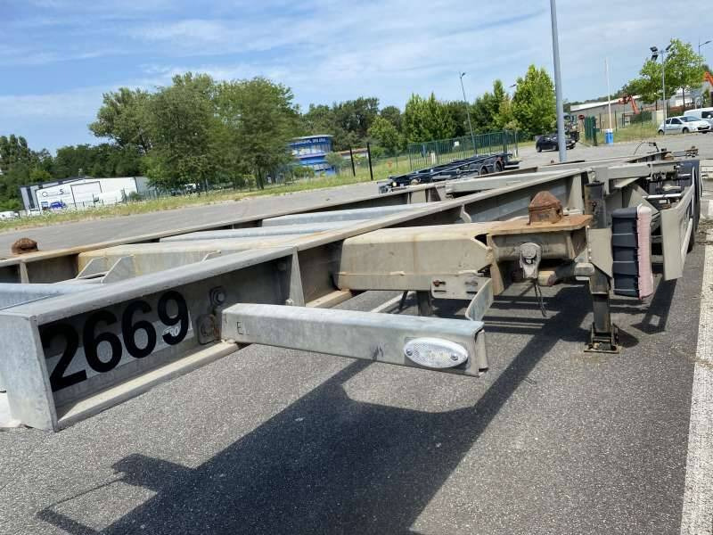 Semi-remorque 3 Essieux 38 TONNES CHARIOT COULISSANT - نصف مقطورة لنقل الحاويات: صورة 1 Semi-remorque 3 Essieux 38 TONNES CHARIOT COULISSANT - نصف مقطورة لنقل الحاويات: صورة 1