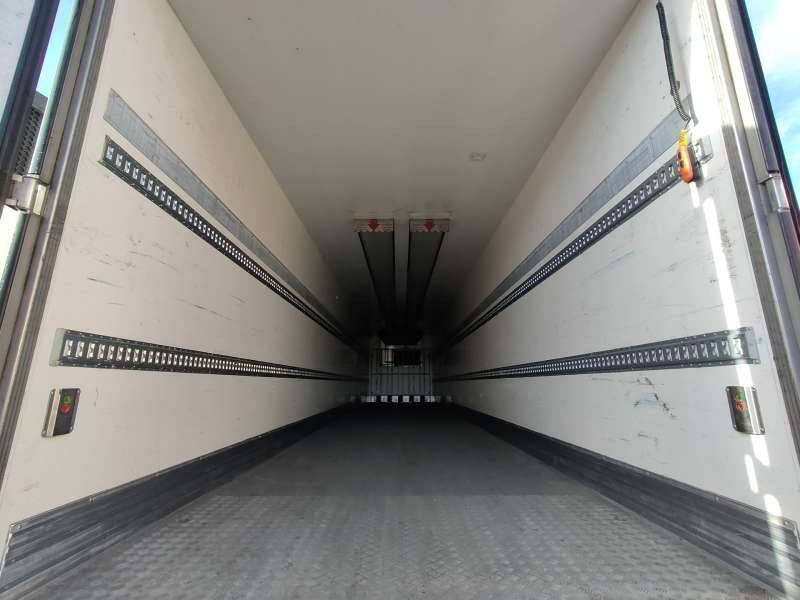 Semi-remorque 3 Essieux 38 TONNES HAYON CAISSE CHEREAU GROUPE CARRIER VECTOR 1550 - نصف مقطورة مُبرِّدة: صورة 5 Semi-remorque 3 Essieux 38 TONNES HAYON CAISSE CHEREAU GROUPE CARRIER VECTOR 1550 - نصف مقطورة مُبرِّدة: صورة 5