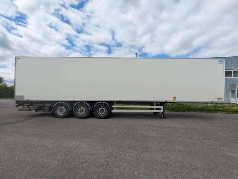 Semi-remorque 3 Essieux 38 TONNES HAYON CAISSE CHEREAU GROUPE CARRIER VECTOR 1950 MT - نصف مقطورة مُبرِّدة: صورة 4 Semi-remorque 3 Essieux 38 TONNES HAYON CAISSE CHEREAU GROUPE CARRIER VECTOR 1950 MT - نصف مقطورة مُبرِّدة: صورة 4