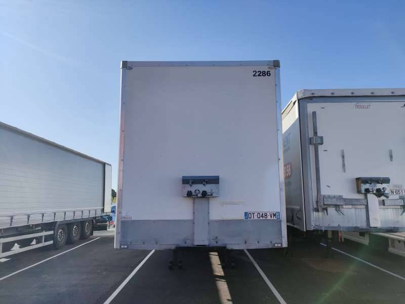 Semi-remorque 3 Essieux 38 TONNES PORTE RELEVANTE - نصف مقطورة صندوق مغلق: صورة 3 Semi-remorque 3 Essieux 38 TONNES PORTE RELEVANTE - نصف مقطورة صندوق مغلق: صورة 3