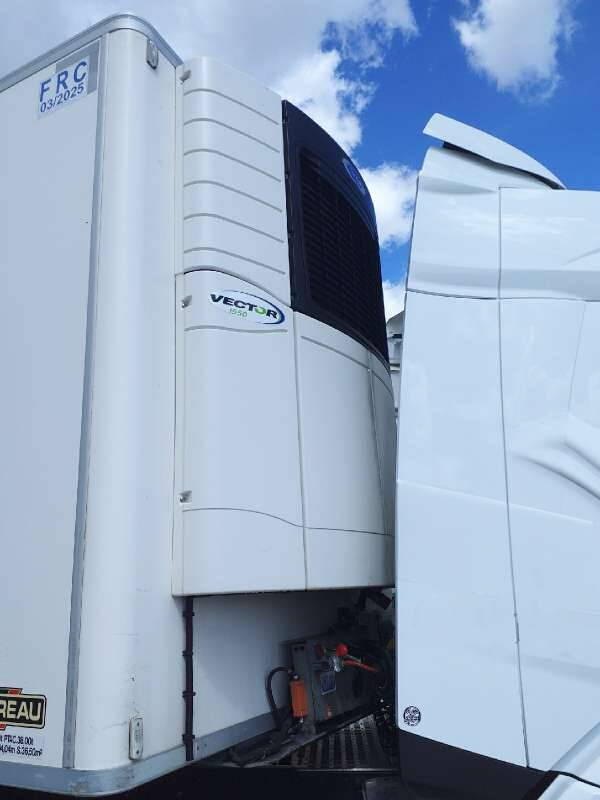 Semi-remorque 3 Essieux FRIGO 38 TONNES HAYON CAISSE CHEREAU GROUPE CARRIER VECTOR 1550 - نصف مقطورة مُبرِّدة: صورة 2 Semi-remorque 3 Essieux FRIGO 38 TONNES HAYON CAISSE CHEREAU GROUPE CARRIER VECTOR 1550 - نصف مقطورة مُبرِّدة: صورة 2