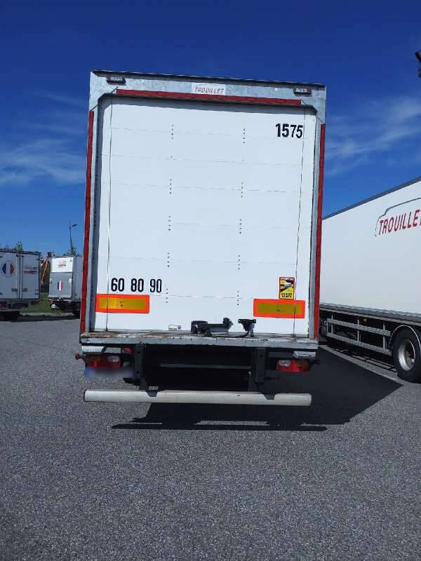 Semi-remorque 3 Essieux SEMI RECONDITONNEE -38 TONNES PORTE RELEVANTE - نصف مقطورة صندوق مغلق: صورة 4 Semi-remorque 3 Essieux SEMI RECONDITONNEE -38 TONNES PORTE RELEVANTE - نصف مقطورة صندوق مغلق: صورة 4