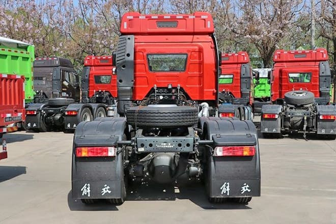 FAW Faw 380HP J6P Truck for Sale in Senegal - وحدة جر: صورة 3 FAW Faw 380HP J6P Truck for Sale in Senegal - وحدة جر: صورة 3