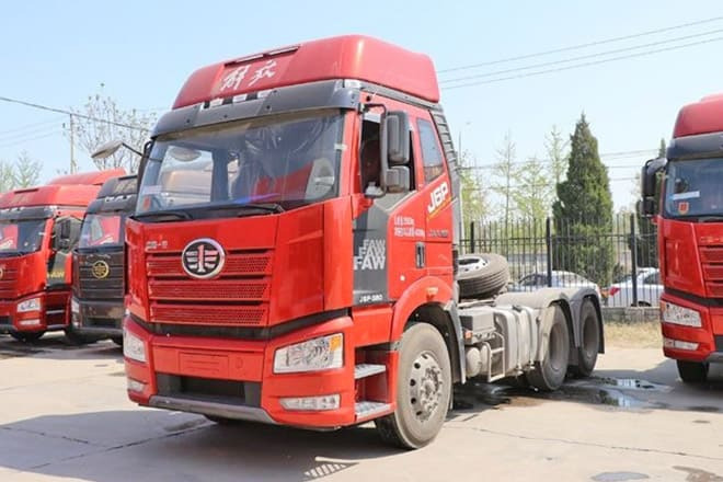 FAW Faw J6P 380HP Truck for Sale in Mali - وحدة جر: صورة 1 FAW Faw J6P 380HP Truck for Sale in Mali - وحدة جر: صورة 1